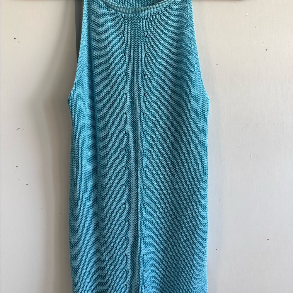 Sleeveless Blue Knit Top
